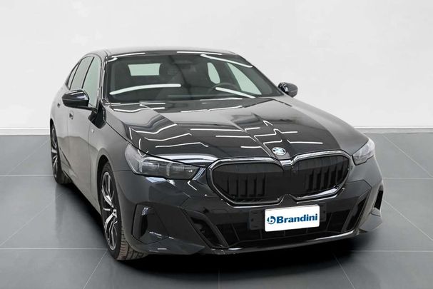 BMW 520d Touring 145 kW image number 2