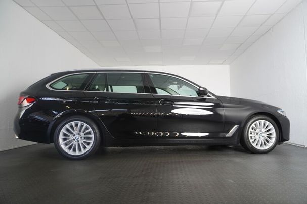 BMW 530d Touring Luxury Line xDrive 210 kW image number 10