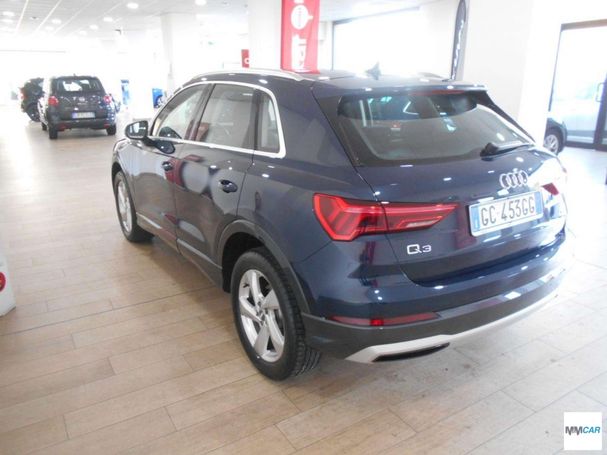 Audi Q3 40 TDI quattro Business 140 kW image number 4