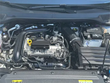 Car image 27
