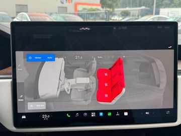 Car image 40