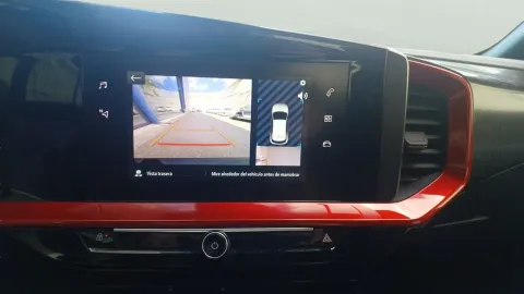 Car image 16