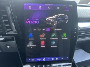 Car image 25