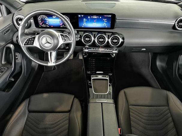 Mercedes-Benz A 180 100 kW image number 21