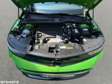 Car image 24