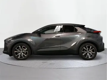 Car image 5