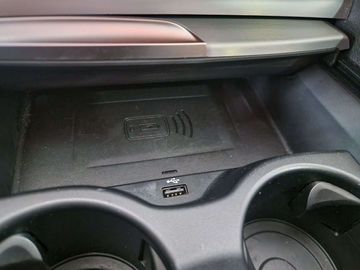 Car image 37