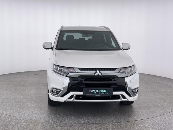 Mitsubishi Outlander 2.4 Plus 4WD 165 kW image number 3