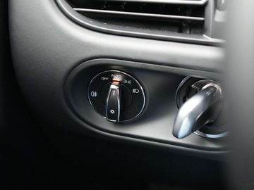 Car image 33