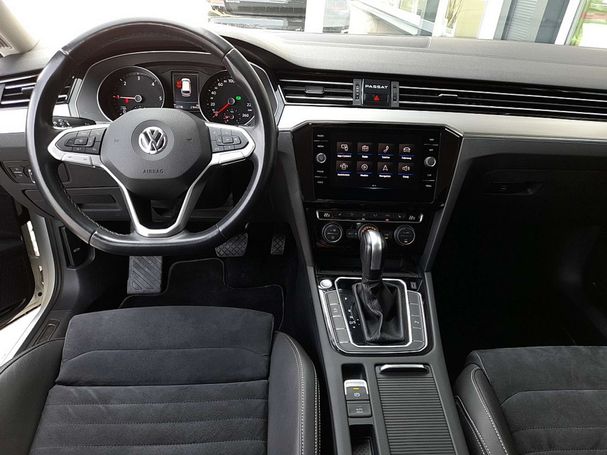 Volkswagen Passat Variant 2.0 TDI Elegance DSG 110 kW image number 3