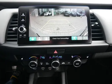 Car image 24