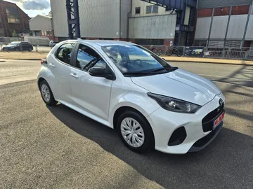 Car image 2