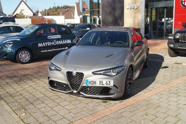 Alfa Romeo Giulia 2.9 V6 Bi-Turbo AT8 375 kW image number 3