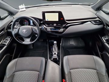 Car image 11