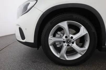 Car image 29