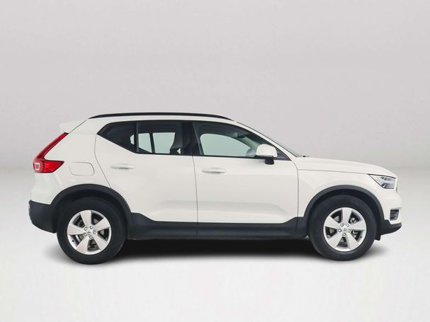 Volvo XC40 T2 Momentum 95 kW image number 2