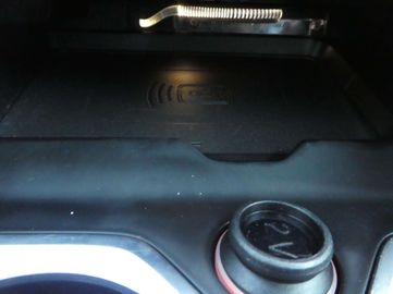 Car image 37