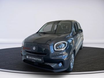 Car image 3