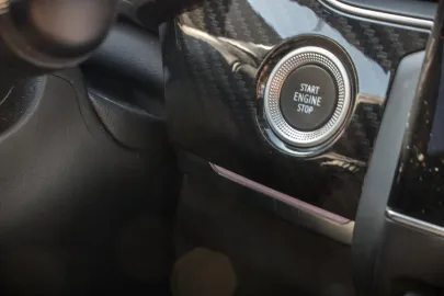 Car image 28
