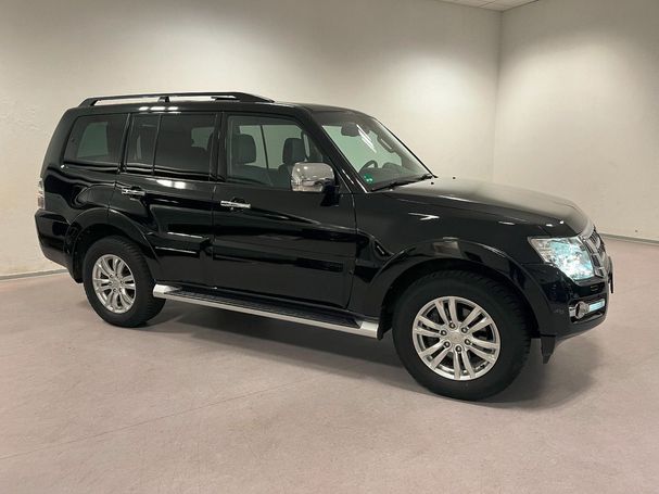 Mitsubishi Pajero 3.2 140 kW image number 1