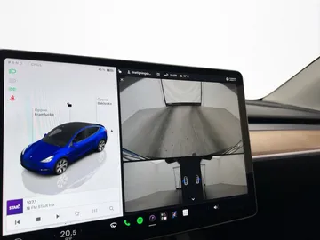 Car image 35