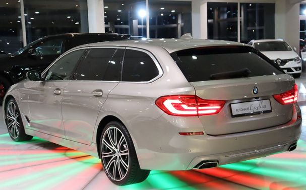 BMW 540i Touring xDrive 250 kW image number 4