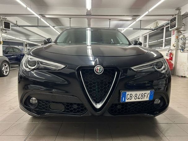 Alfa Romeo Stelvio 2.2 Diesel AT8 118 kW image number 2