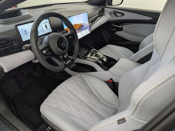 Car image 43