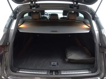 Car image 38