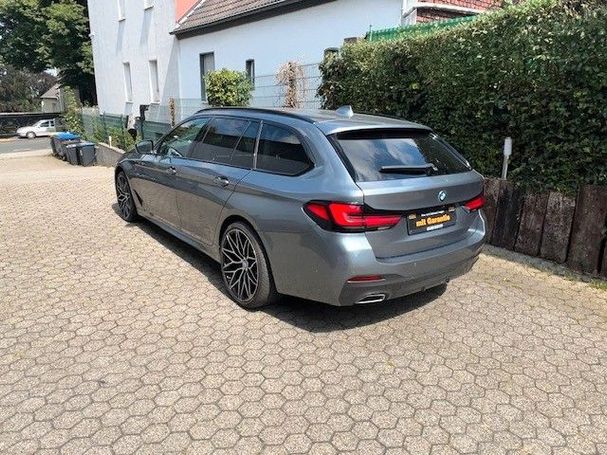 BMW 520d Touring xDrive 140 kW image number 2