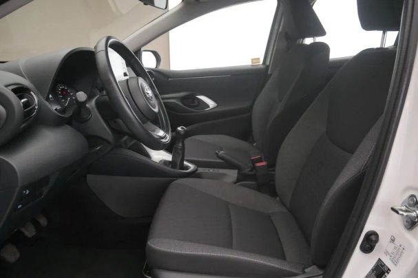 Toyota Yaris 1.0 Comfort 53 kW image number 12