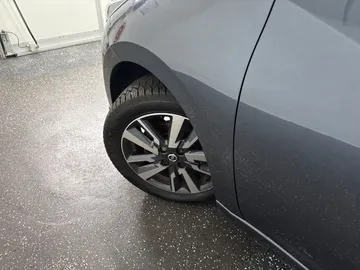 Car image 41