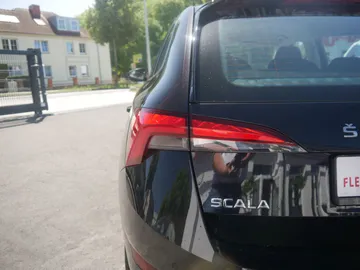 Car image 39