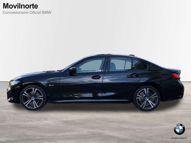 BMW 330 e 215 kW image number 22