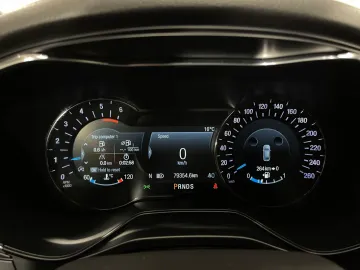 Car image 27