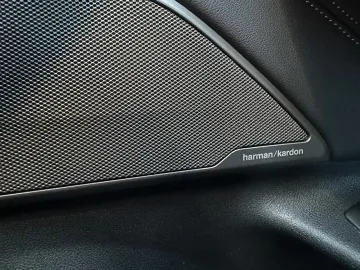 Car image 36