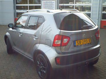 Car image 24