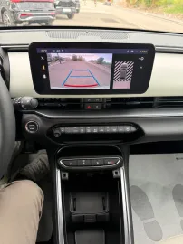 Car image 25