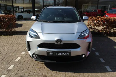 Car image 2