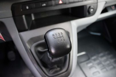 Car image 37