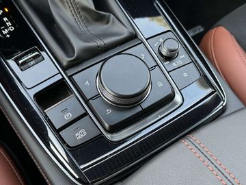 Car image 30