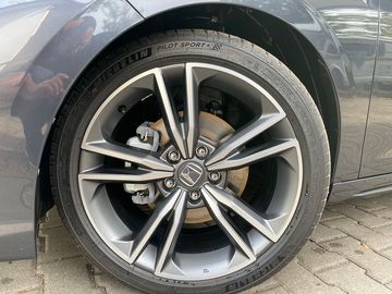 Car image 34