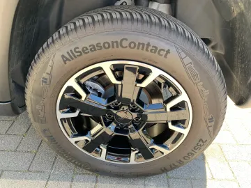 Car image 49