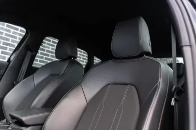 Car image 46