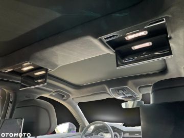 Car image 40