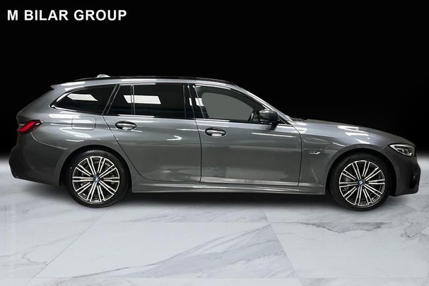 BMW 330e Touring M Sport xDrive 216 kW image number 3