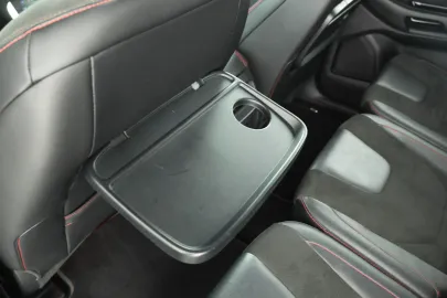 Car image 46