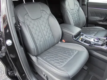 Car image 40