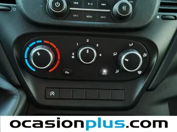 Car image 24