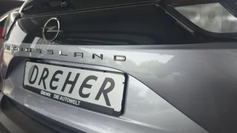 Car image 28
